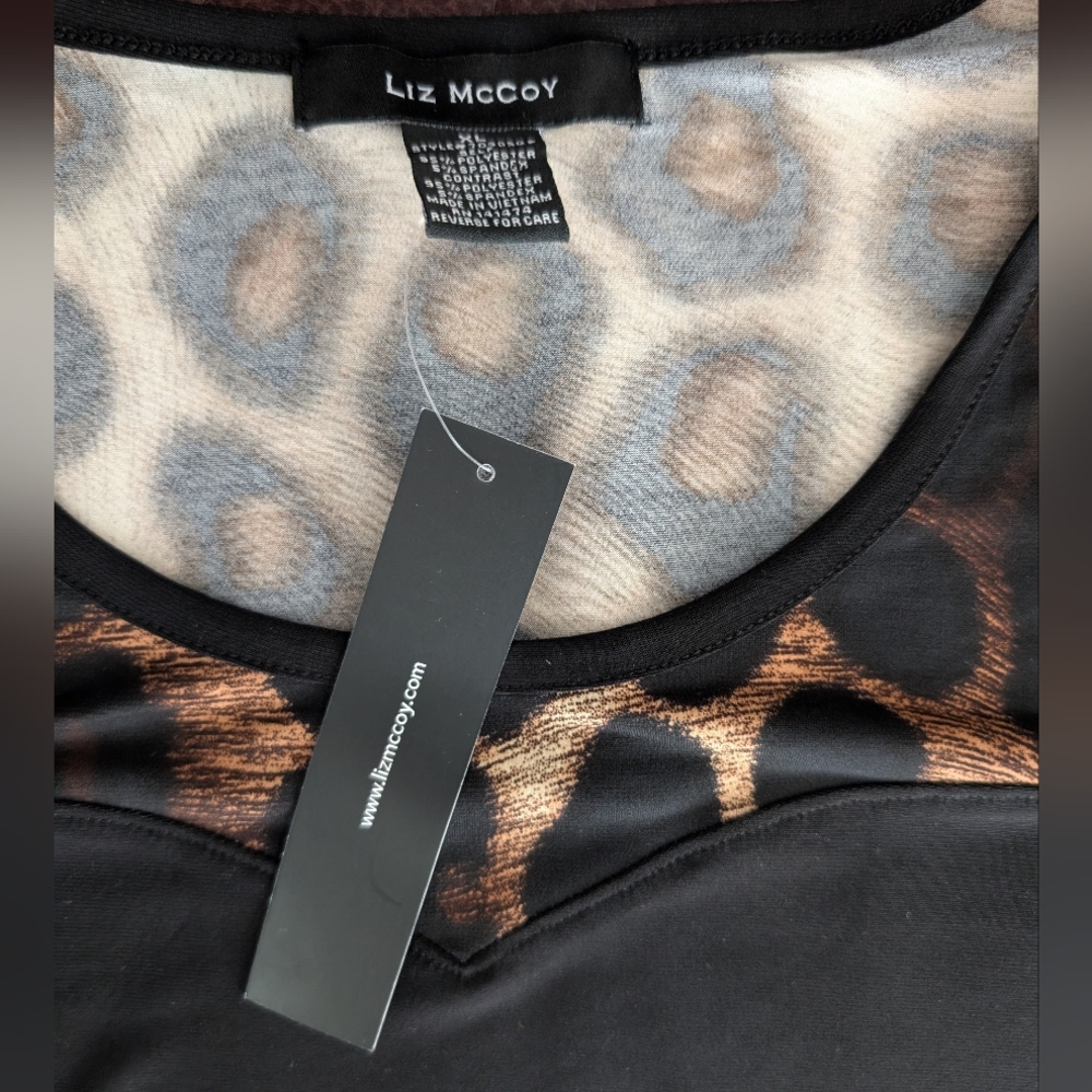 Liz McCoy Black & Animal Print Top (NWT) ☘️ 3 for $33 ☘️ - Picture 3 of 7